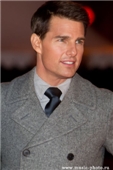   (Tom Cruise)