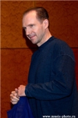   (Ralph Fiennes)