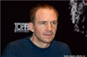   (Ralph Fiennes)